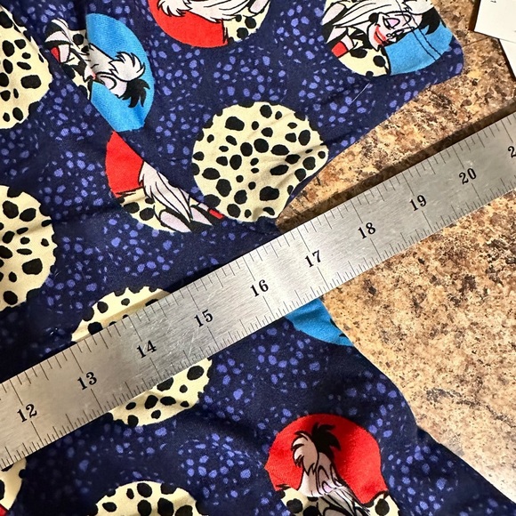 NWT Lularoe Disney Size XXSmall Perfect T Shirt Cruella DeVille Oversized - Picture 9 of 16